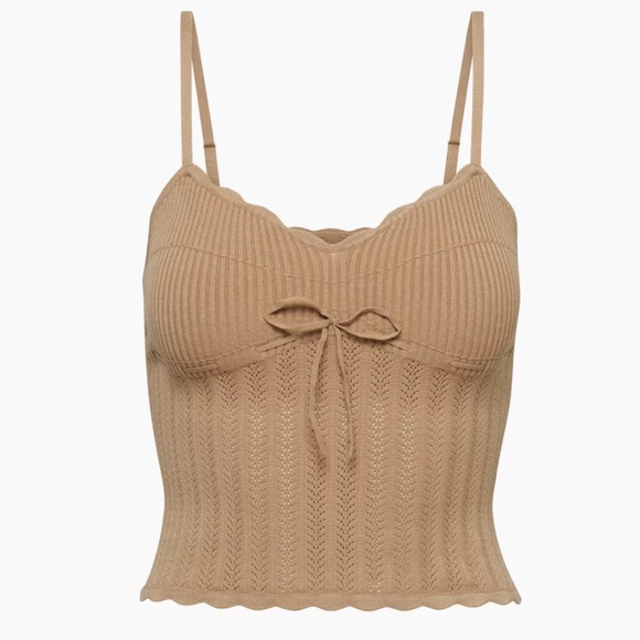 Aritzia Soloist Gold Camel Top size S - Picture 1 of 5